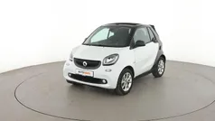 Weiß Gebraucht 2017 Smart ForTwo Cabrio Basis Cabrio | 14.050 € (Fairer Preis)