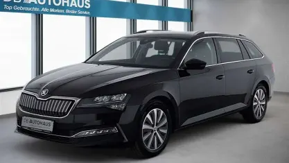 Gebraucht Skoda Superb Ambition 218 PS (160 kW) 2022 Schwarz Kombi