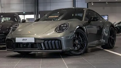 Neu Porsche 911 Carrera 4 GTS 541 PS (397 kW) 2026 Gruen Coupé