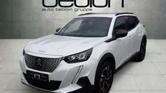 Lack weiss perlglänzend/typ au Gebraucht 2023 Peugeot e-2008 Allure SUV | 22.900 € (Fairer Preis)