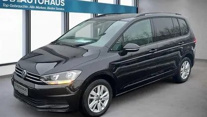 Schwarz Gebraucht 2022 VW Touran Comfortline Van / Kleinbus | 24.460 € (Superpreis)