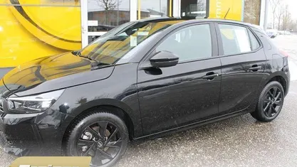 Gebraucht Opel Corsa 101 PS (74 kW) 2024 Karbon schwarz (metallic) Kleinwagen