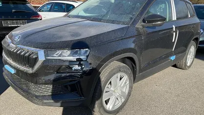 Neu Skoda Karoq Selection 150 PS (110 kW) 2026 Black magic perleffekt SUV