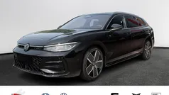 Gebraucht 2025 VW Passat R-line Kombi | 69.960 €