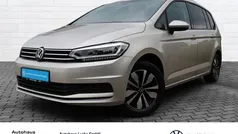 Ivory silver metallic Gebraucht 2024 VW Touran Move Van / Kleinbus | 33.920 € (Guter Preis)