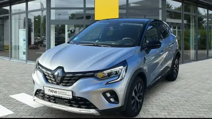 Używany Renault Captur Techno 91 KM (66 kW) 2023 Szary SUV