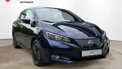 Gebraucht Nissan Leaf N-Connecta 110 kW (150 PS) 2024 Pearl blue perleffekt Kleinwagen