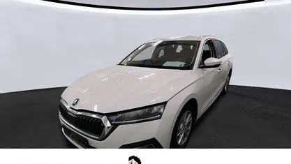 Weiss Gebraucht 2023 Skoda Octavia Style Kombi | 19.977 € (Fairer Preis)