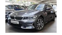 Grau Gebraucht 2022 BMW 330 Sport Line Limousine | 34.880 € (Fairer Preis)