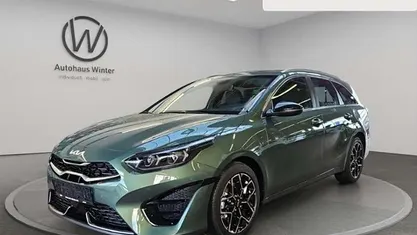 Grün Gebraucht 2024 Kia Ceed Sportswagon GT-Line Kombi | 26.997 € (Fairer Preis)