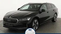 Onyx schwarz metallic Gebraucht 2024 Skoda Superb Selection Kombi | 40.495 € (Superpreis)