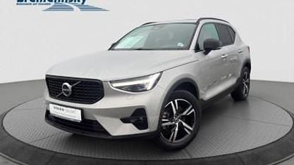 Gebraucht Volvo XC40 Plus 163 PS (119 kW) 2025 Silver dawn (silber) SUV