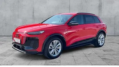 Gebraucht Audi Q6 e-tron Ambiente 285 kW (388 PS) 2025 Rot SUV