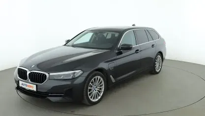 Gebraucht BMW 530e 292 PS (214 kW) 2021 Grau Kombi