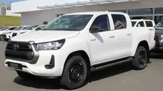 Weiß Neu 2025 Toyota HiLux Abholung | 42.890 € (Superpreis)