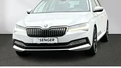 Gebraucht Skoda Superb Style 218 PS (160 kW) 2023 Weiß Kombi