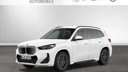 Neu BMW iX1 M Sport 150 kW (204 PS) 2026 Alpinweiss SUV