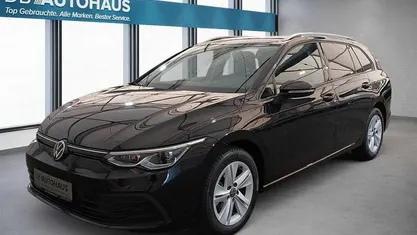 Schwarz Gebraucht 2023 VW Golf VIII Life Kombi | 24.350 € (Fairer Preis)