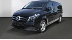 Schwarz Gebraucht 2023 Mercedes V250 Van / Kleinbus | 54.450 € (Fairer Preis)