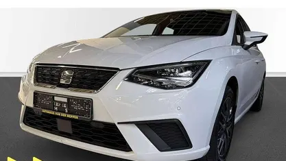 Weiß Gebraucht 2020 Seat Ibiza Style Limousine | 10.880 € (Fairer Preis)
