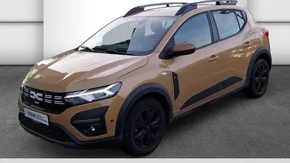 Beige Gebraucht 2024 Dacia Sandero Stepway Limousine | 17.675 € (Fairer Preis)
