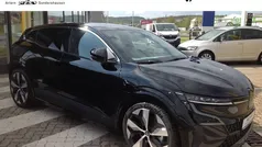 Schwarz (black pearlschwarz metallic (schwarz)) Gebraucht 2024 Renault Mégane Techno Limousine | 30.590 € (Fairer Preis)