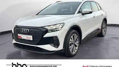 Gebraucht Audi Q4 e-tron Ambiente 150 kW (204 PS) 2022 Gletscherweiß metallic SUV
