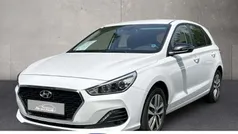 Weiß Gebraucht 2020 Hyundai i30 YES! Limousine | 17.990 € (Guter Preis)