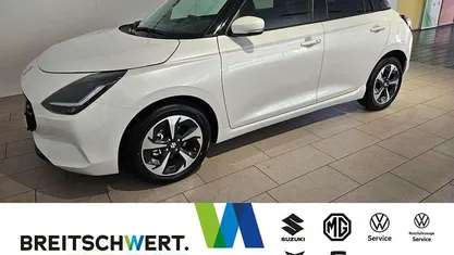 Weiss Gebraucht 2025 Suzuki Swift Comfort+ Limousine | 19.450 € (Fairer Preis)
