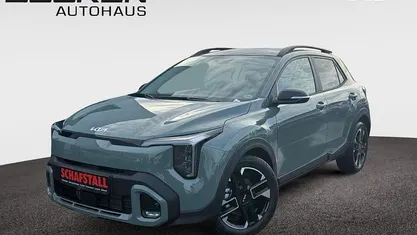 Gruen (adventure green metallic) Neu 2026 Kia Stonic GT-Line SUV | 27.479 € (Fairer Preis)