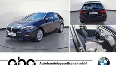 Schwarz Gebraucht 2022 BMW 118 Advantage Kleinwagen | 21.860 € (Guter Preis)