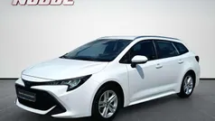 Weiß Gebraucht 2022 Toyota Corolla Comfort Kombi | 21.990 € (Fairer Preis)