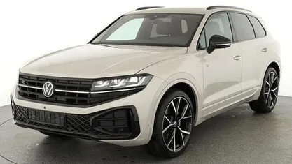 Sechura beige metall Gebraucht 2024 VW Touareg R-line SUV | 75.874 € (Fairer Preis)