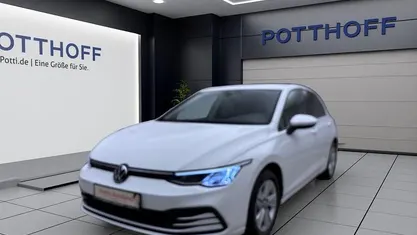 Gebraucht VW Golf VIII Life 116 PS (85 kW) 2023 Limousine