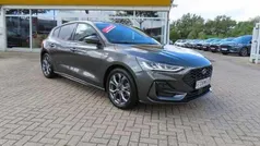 Magneticgrau Gebraucht 2024 Ford Focus ST-Line X Limousine | 25.950 € (Fairer Preis)