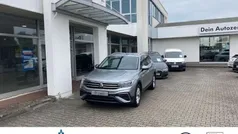 Pyritsilber metallic Gebraucht 2024 VW Tiguan Allspace Life SUV | 37.700 € (Guter Preis)