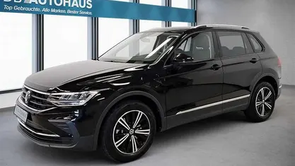 Schwarz Gebraucht 2022 VW Tiguan Life SUV | 26.670 € (Fairer Preis)