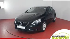 Schwarz Gebraucht 2017 Volvo V40 Kombi | 9.949 € (Fairer Preis)