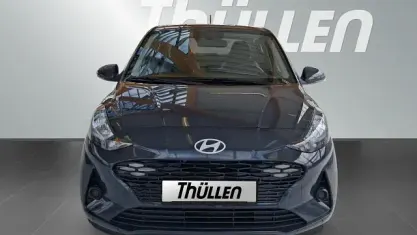 Gebraucht Hyundai i10 Trend 63 PS (46 kW) 2025 Grau Kleinwagen