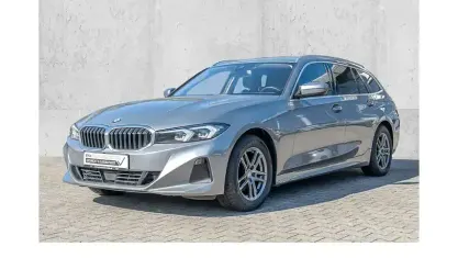 Gebraucht BMW 320 Advantage 190 PS (139 kW) 2023 Skyscraper grau Kombi