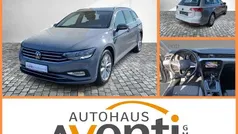 Grau Gebraucht 2023 VW Passat Business Kombi | 19.929 € (Fairer Preis)