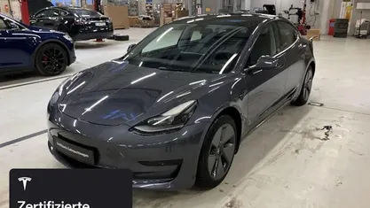 Silber Gebraucht 2021 Tesla Model 3 Standard Range Limousine | 24.800 € (Fairer Preis)