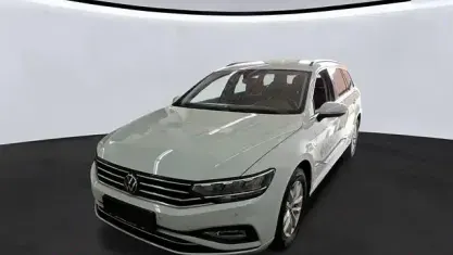 Gebraucht VW Passat Business 150 PS (110 kW) 2023 Weiß Kombi