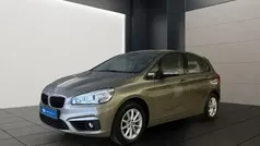 Black sapphire metallic (schwarz) Gebraucht 2015 BMW 225 Active Tourer M Sport Van / Kleinbus | 18.800 € (Fairer Preis)