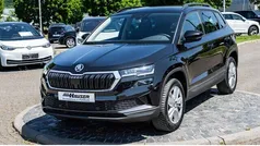 Schwarzmagic perleffekt Gebraucht 2024 Skoda Karoq Selection SUV | 32.375 € (Fairer Preis)