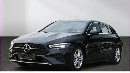 Gebraucht Mercedes CLA180 Shooting Brake 136 PS (100 kW) 2024 Unilack nachtschwarz Kombi