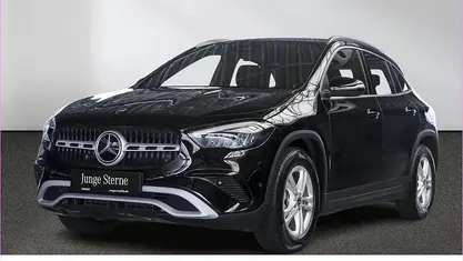 Gebraucht Mercedes GLA200 163 PS (119 kW) 2024 Schwarz SUV