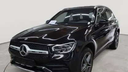 Gebraucht Mercedes GLC300de AMG line 194 PS (142 kW) 2022 Obsidianschwarz metallic SUV