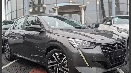 Gebraucht Peugeot 208 Allure 101 PS (74 kW) 2023 Platiniumgrau (metallic) Kleinwagen