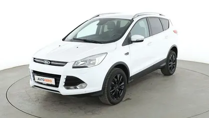 Weiß Gebraucht 2016 Ford Kuga Titanium SUV | 10.890 € (Fairer Preis)